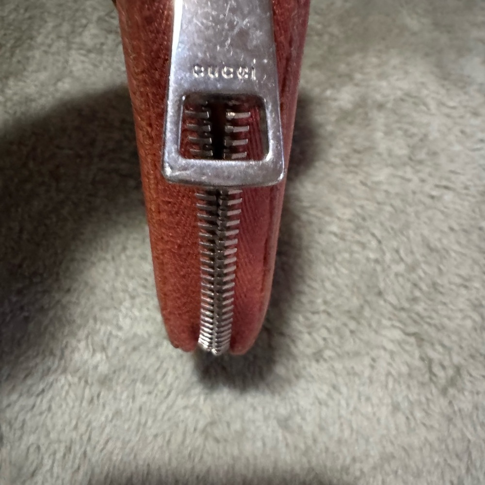 Authentic Gucci Wallet - Picture 4 of 4